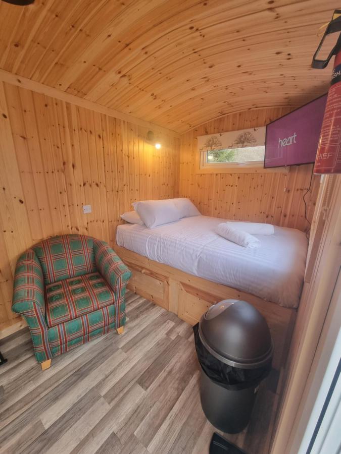 Blair Snug Hut Apartment Kelty Exterior foto