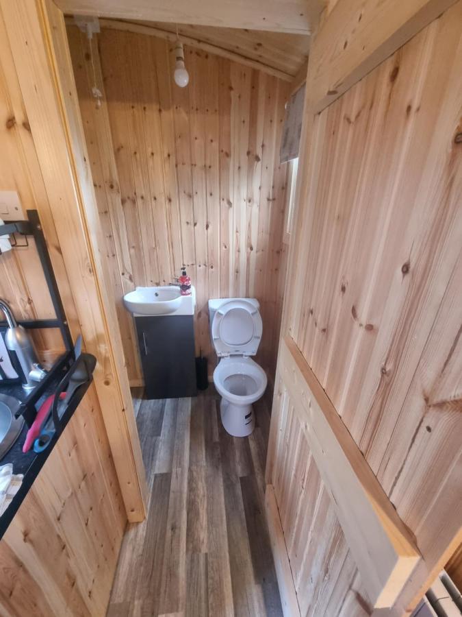 Blair Snug Hut Apartment Kelty Exterior foto
